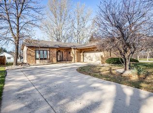 3614 Elm St N, Fargo, ND 58102