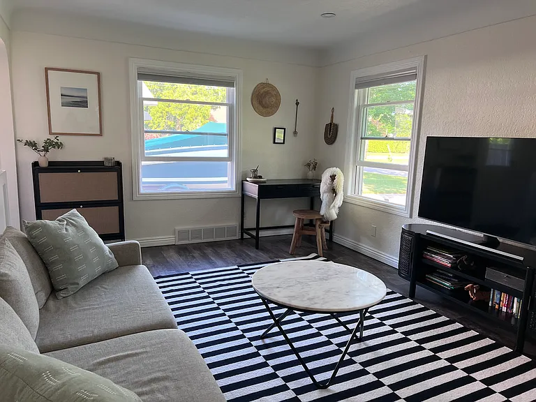 506 Chippewa St — Photo 3