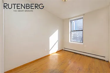 Rented by R New York