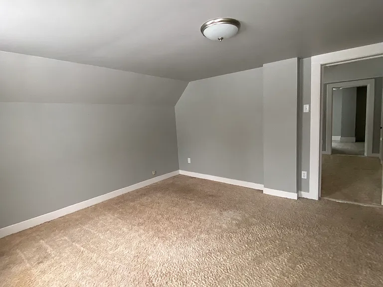 25933 Cedar St — Photo 10