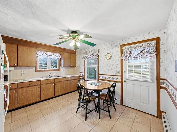5th image of 202 Marshall Ave
