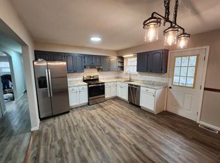 957 Highland Dr, Huntington, WV 25705