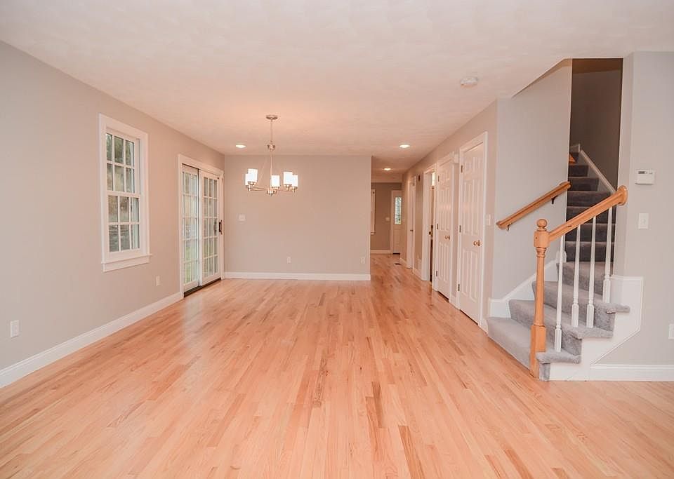 1st image of 10 Charnstaff Ln Unit 103