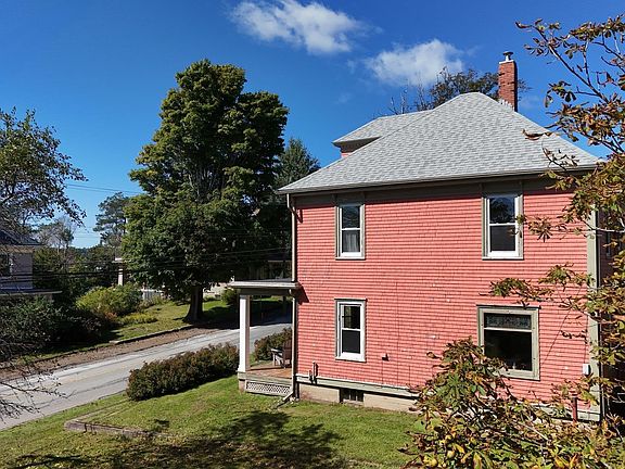 5th image of 311 Pelham St