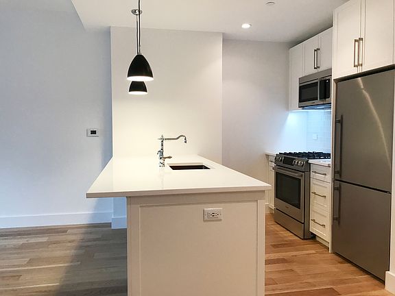 4th image of 2721 44th Dr APT 506