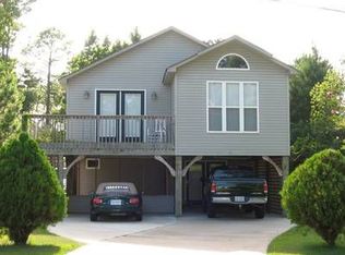 918 1st St, Manteo, NC 27954