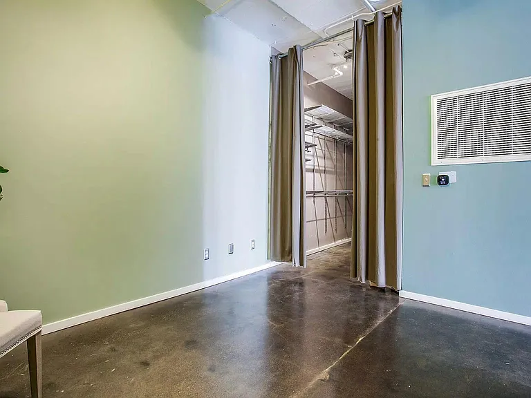 1122 Jackson St #204 — Photo 11