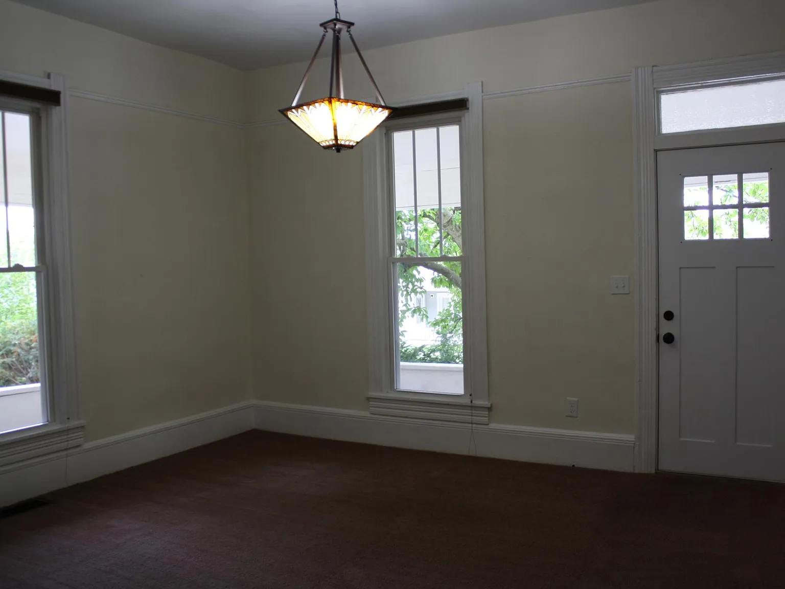 5 bed, 2534 sqft, $6,750 — Photo 3