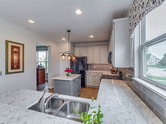 4th image of 11319 Glenbrook Cir