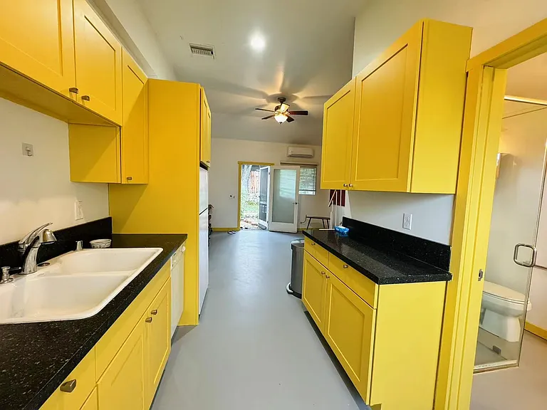 1815 Oak View Ln #1 — Photo 6