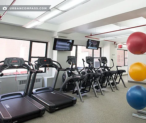 Rented by Compass | media 38