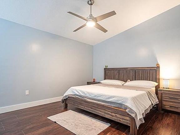 4th image of 11250 Tradewind Way