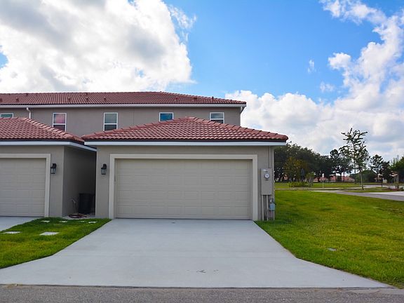 2nd image of 3102 Camino Real Dr N