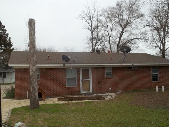 3rd image of 106 W Gertrude St