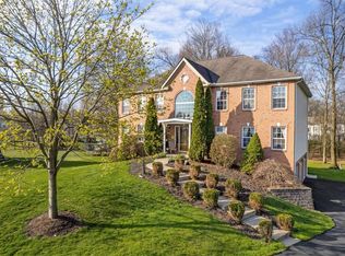 121 Mohawk Dr, Sarver, PA 16055