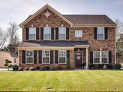 1st image of 2436 Parkwood Dr