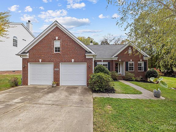 2nd image of 7602 Hogans Bluff Ln