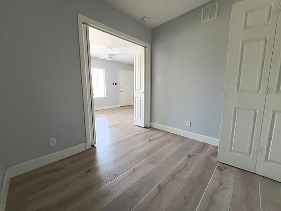 5th image of 925 E 5th St APT 8