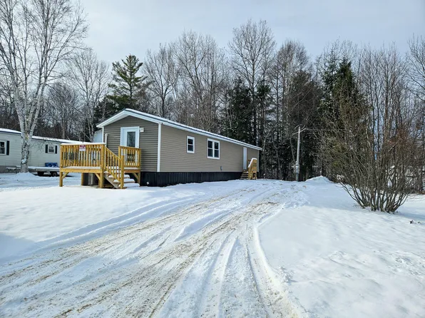 17 Juniper Street, Millinocket, ME 04462