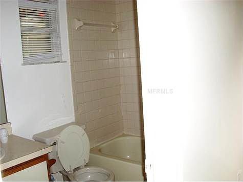 5th image of 400 S Cobble Ct