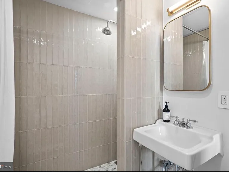 3120 R St NW #207 — Photo 8