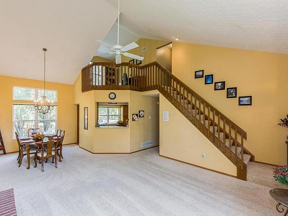 3rd image of 8559 Juniper Dr