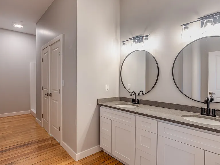 556 Atwells Ave — Photo 14