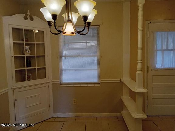 4th image of 6120 MERCER Circle N