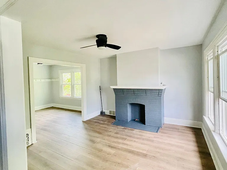290 Hoyt St #1 — Photo 4