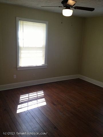 1st image of 426 E Emerald Ave