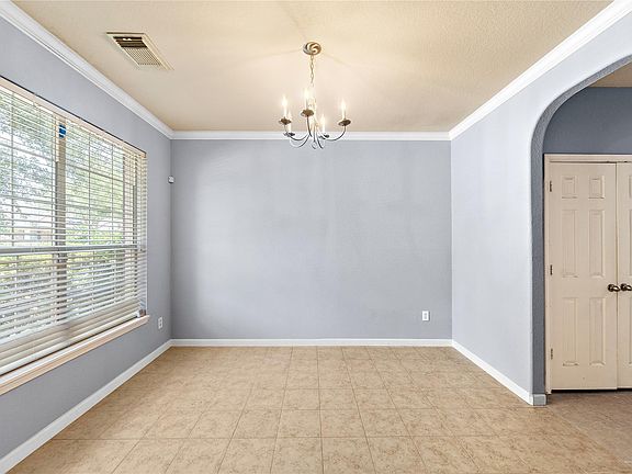 3rd image of 10010 Deer Track Ct