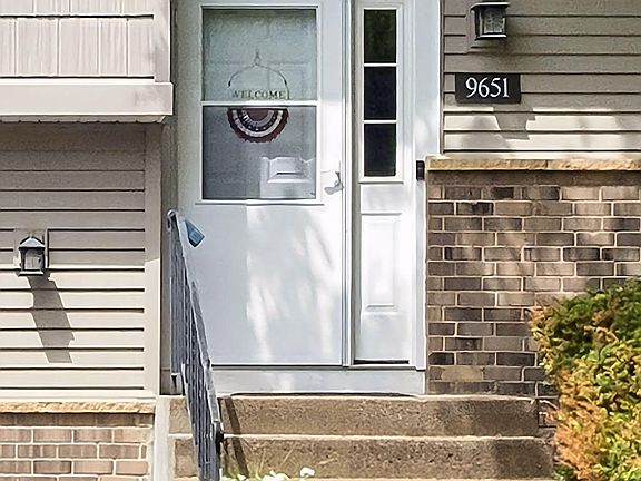3rd image of 9651 Ensign Cir