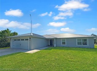 949 Laurelwood St, Lake Placid, FL 33852