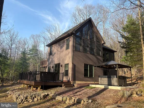 400 Birch Ave, Mount Gretna, PA 17064