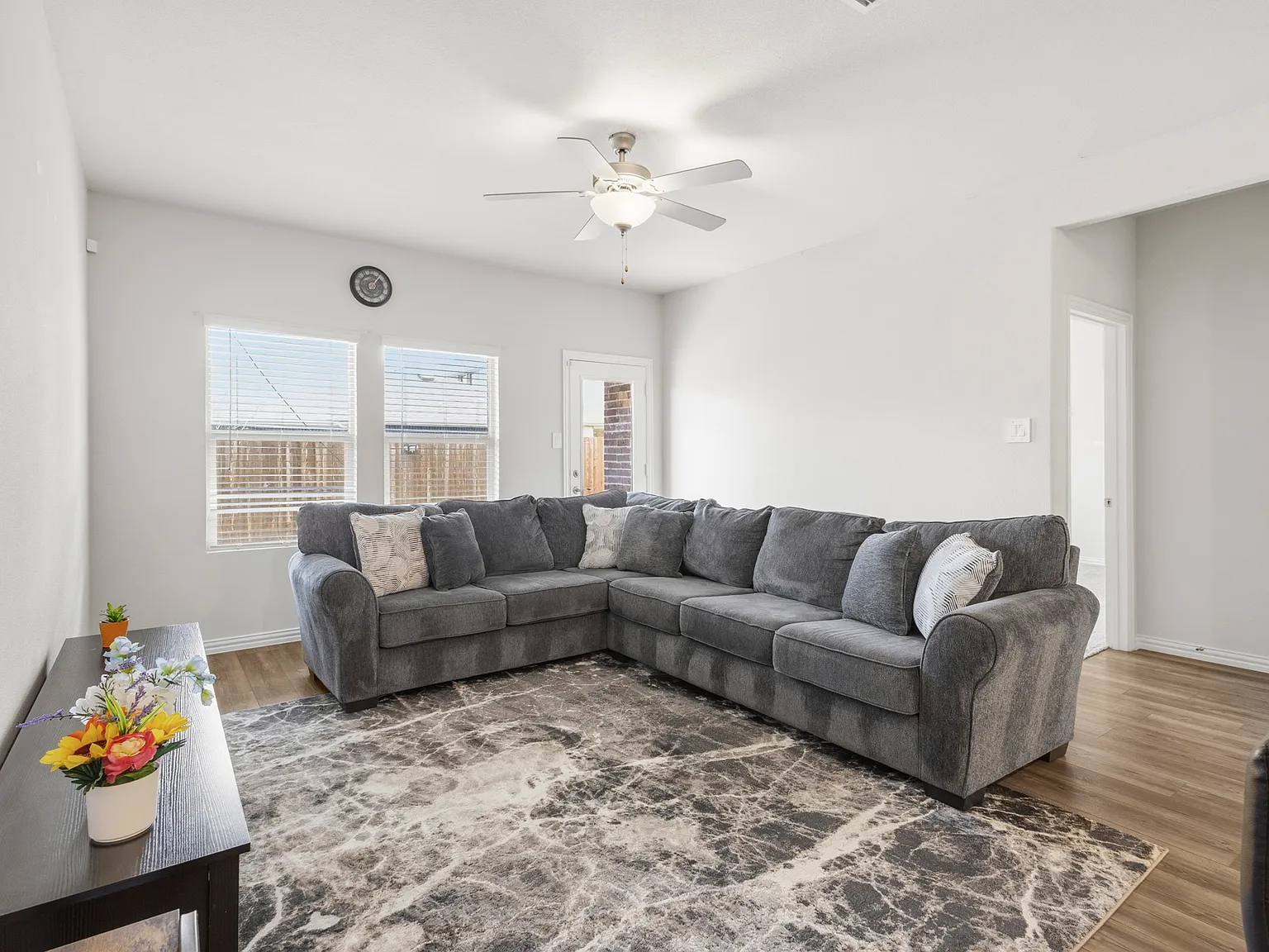 3 bed, 1551 sqft, $2,150 — Photo 1