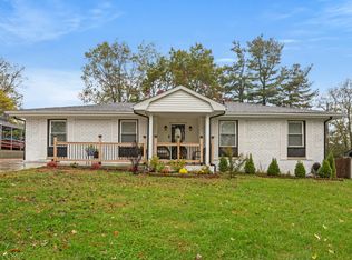 205 Echo Dr, Paris, KY 40361