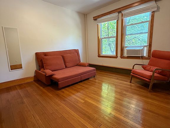 4th image of 1714 Commonwealth Ave #6B