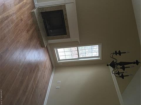 2nd image of 602 Barrington Pl NW