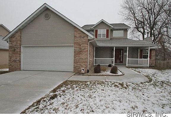 2nd image of 1226 Illini Dr
