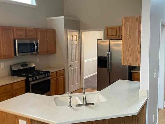 4th image of 140 Glynwater Dr