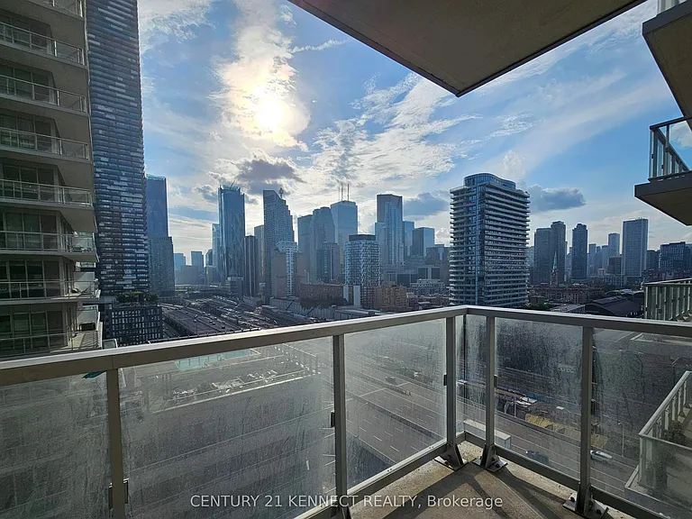 20 Richardson St #1407 — Photo 23