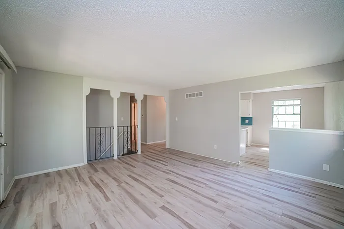 1612 N Belvidere Ave — Photo 6
