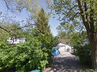 1423 Walnut Dr, Round Lake Beach, IL