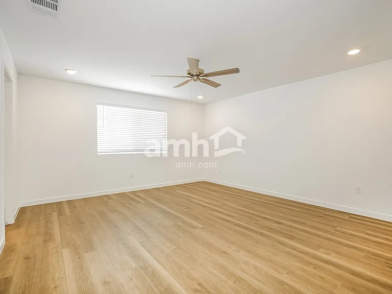 2248 Monroe Ave — Photo 8