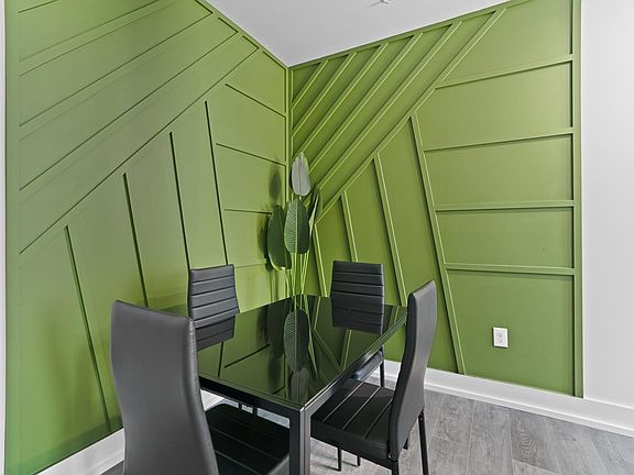 5th image of 927 S Howard Ave #12