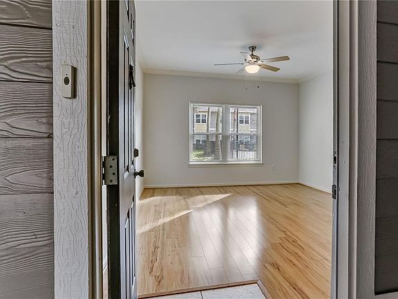 5th image of 1601 Nectarine St APT G2