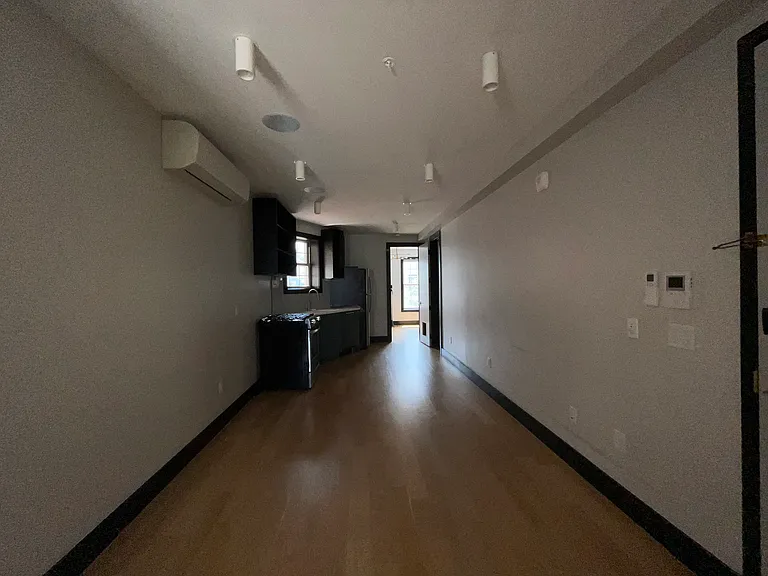 41 Van Wagenen Ave #3 — Photo 2