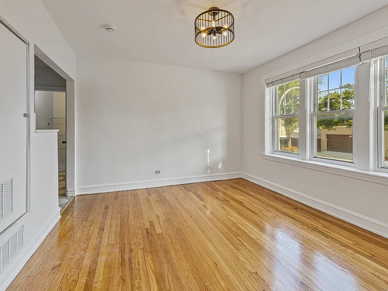 3501 N Albany Ave #3 — Photo 4