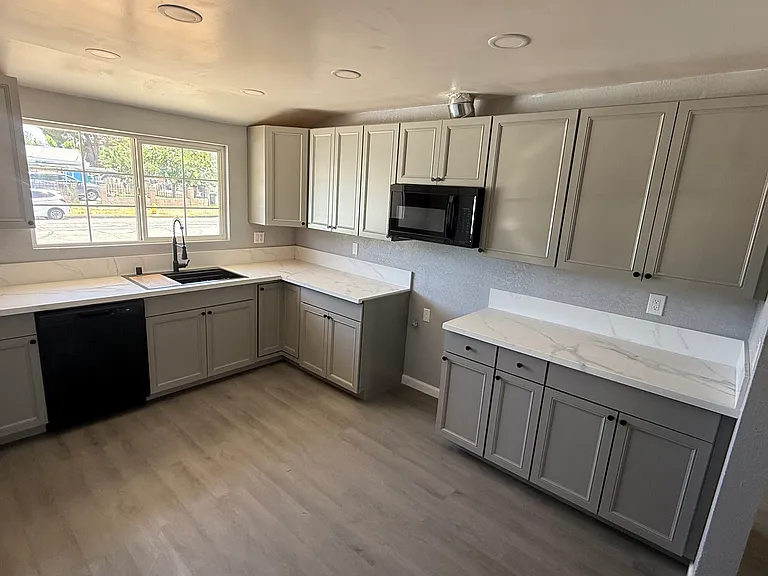 2159 E Avenue Q2 — Photo 1