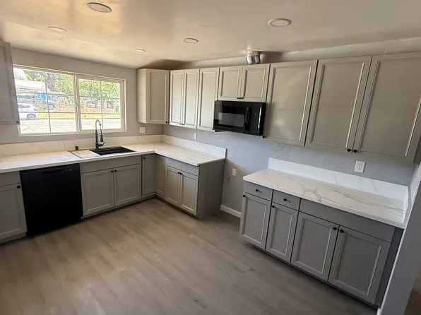 2159 E Avenue Q2, Palmdale, CA 93550